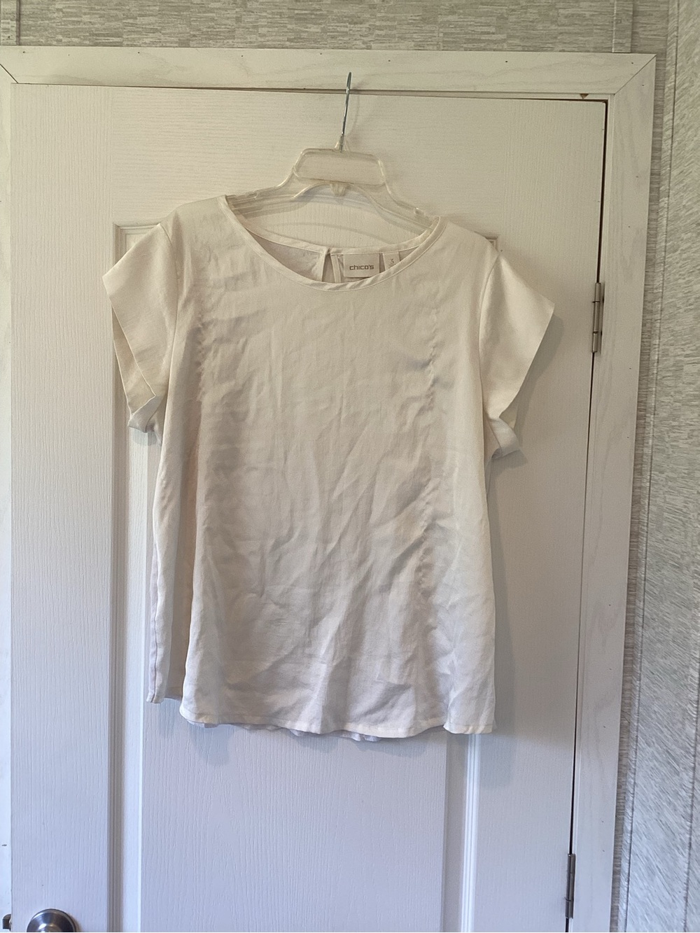 Chico's Cream Short Sleeve Round Neck Blouse XL EUC
